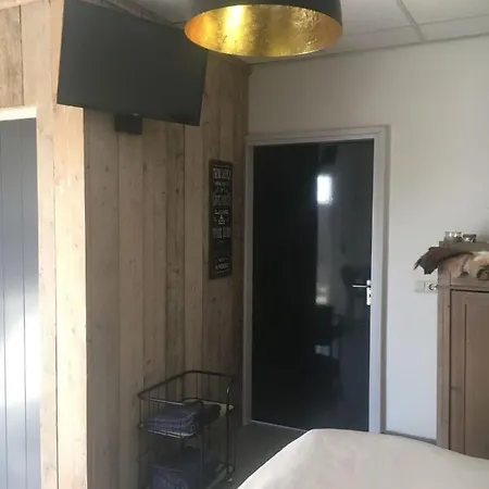 Hof Donzel Bed & Breakfast Nistelrode