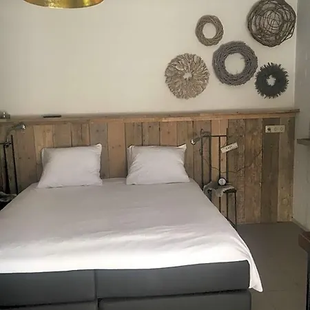 Hof Donzel Bed and Breakfast Nistelrode